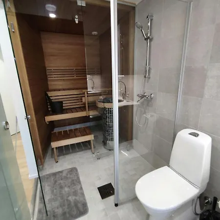 Spacious For 6 With Sauna